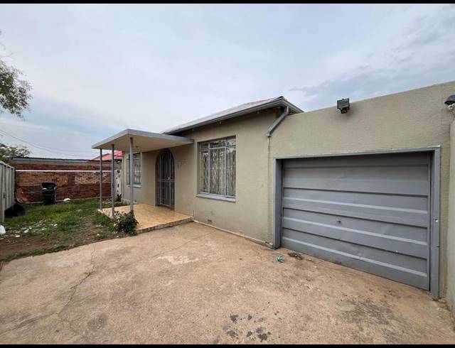 4 BEDROOM HOUSE FOR SALE IN ROSETTENVILLE